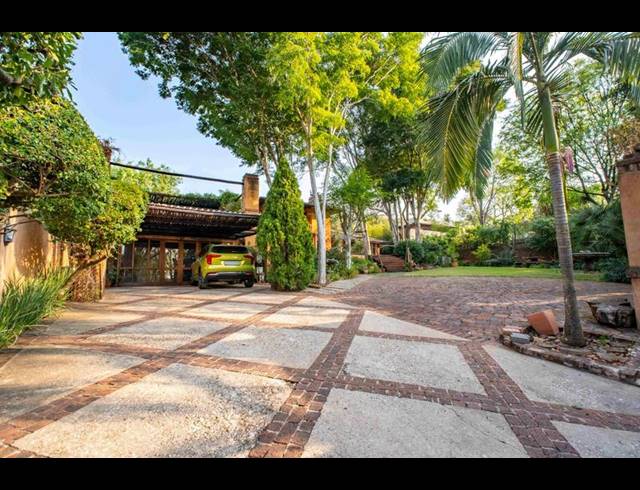 5 BEDROOM HOUSE FOR SALE IN WATERKLOOF